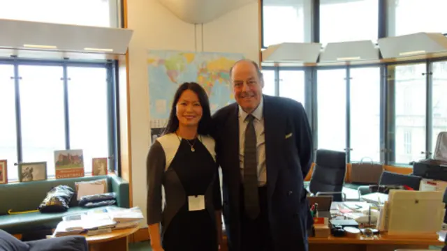 作者和前英国首相丘吉尔的外孙尼古拉斯·索梅斯爵士