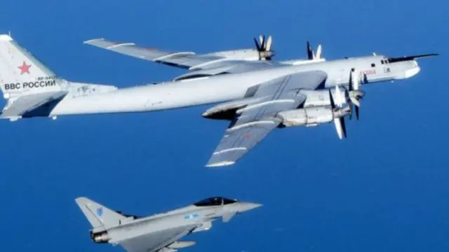 بوتين أرسل قاذفاته الثقيلة للتحليق بالقرب من أوروبا وتضطر المقاتلات الأوروبية لمطاردتها بعيدا دون المساس بها