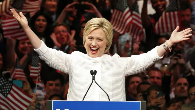 اپنے مداحوں کا شکریہ ادا کرتے ہوئے