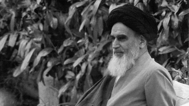 آیت الله خمینی در نوفل لوشاتو