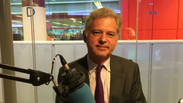 陆克说，如果能够提供的只是6500万人的英国市场，而不是5亿人的欧盟市场，伦敦对于投资者的吸引力就会没那么大。