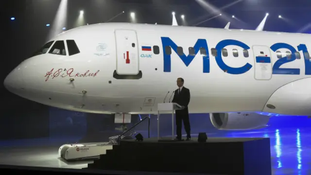 Пассажирский самолет МС-21, Медведев