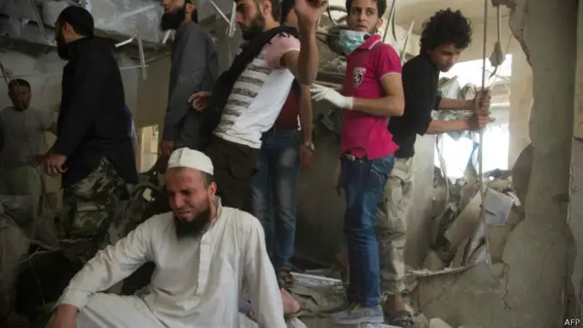 बायान अस्पताल पर हुए हमलों के बाद का नज़ारा