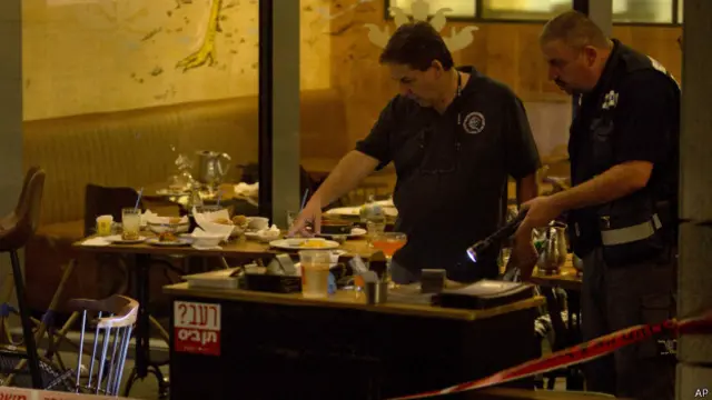 بريدونو کې يوې پرانستې سيمې کې بازار او يو رستورانت په نښه شوى و.