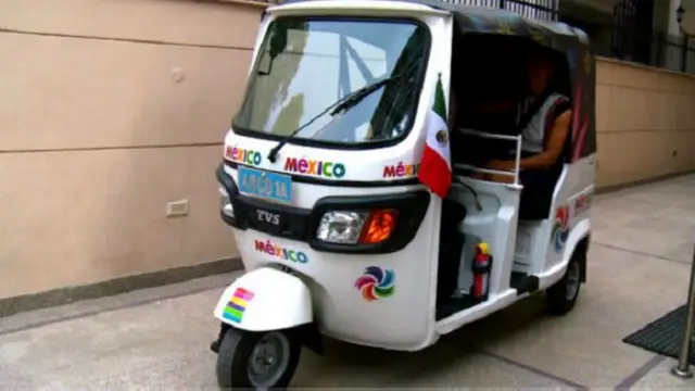 मैलबा प्रिया, ऑटो