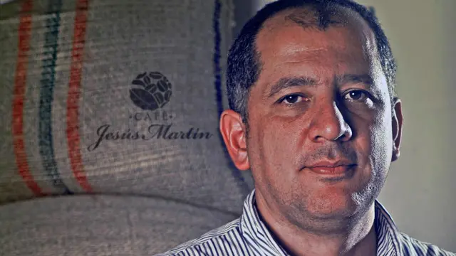 يصر مارتِن على أن تعود القهوة المميزة شهية المذاق إلى كولومبيا 