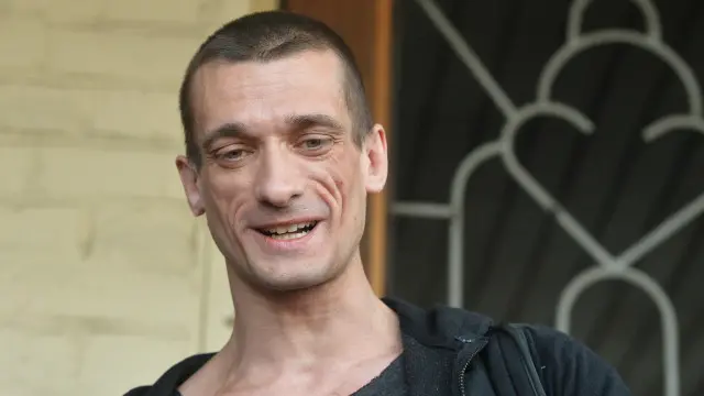 Последние четыре года своей жизни 32-летний Павленский посвятил радикальному акционизму