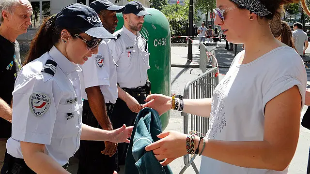 Pemerintah Prancis mengerahkan 90.000 polisi, serdadu, dan petugas keamanan swasta.