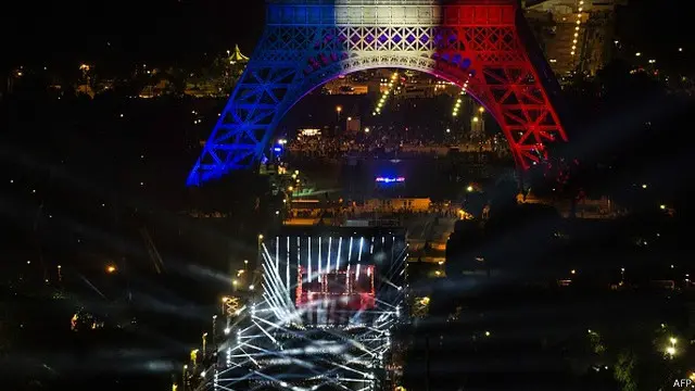 Попри загрозу терактів, погану погоду і страйки, Франція намагається влаштувати свято для футбольних уболівальників