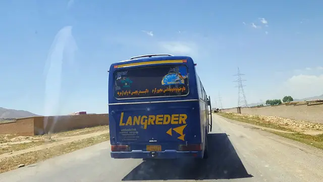 په دې وروستیو کې طالبانو په کندوز کې یو شمېر مسافرو له موټرو ښکته کړل او په اردو او پولیسو کې د کار کولو په تور یې ووژل.