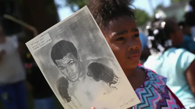 अली को अंतिम विदाई