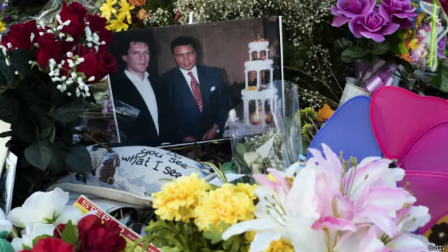 मेमोरियल सेवा