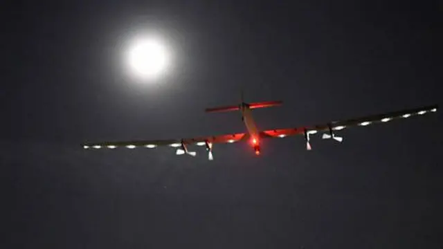 Solar Impulse 2 təyyarəsi 17 min günəş batareyası ilə təchiz olunub 