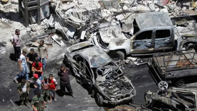 Selain menewaskan sedikitnya 12 orang, aksi bom bunuh diri menyebabkan setidaknya 55 orang lainnya terluka.