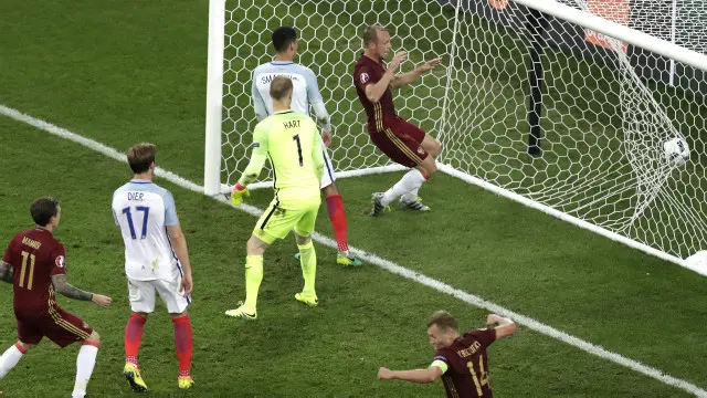 Гол России в ворота Англии