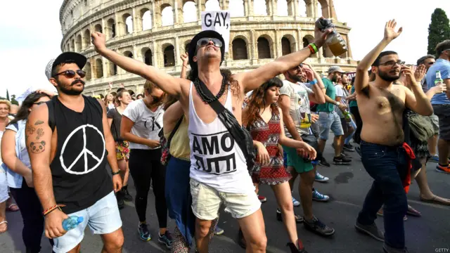 गे प्राइड परेड