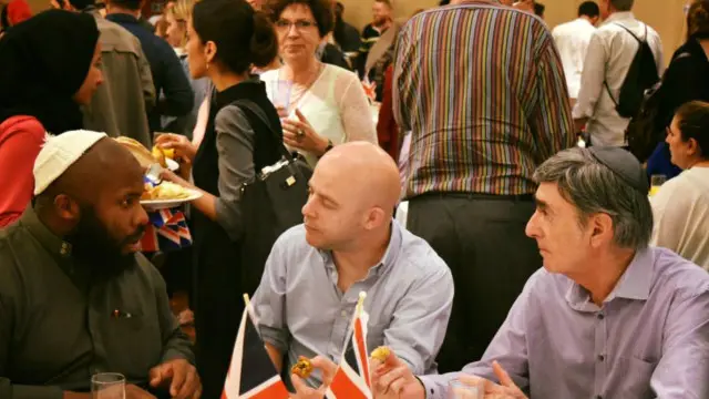 dikusi tentang kitab suci