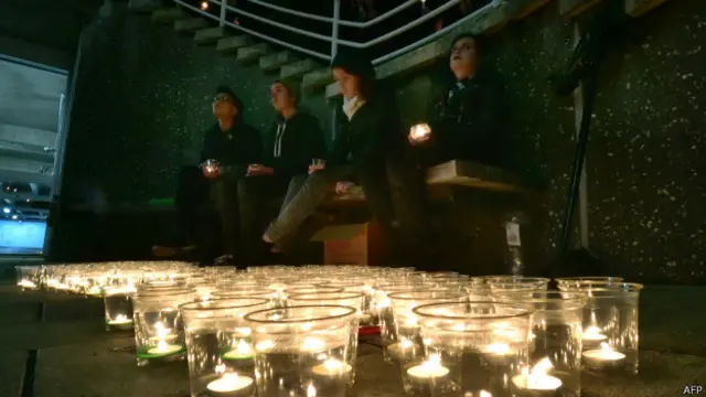 紐西蘭(新西蘭)城市威靈頓居民為美國奧蘭多槍擊案死者燭光守夜