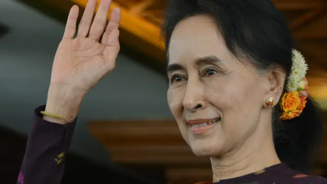 نکته دردناک آن که کمپین حکومتی که هیچ صحبتی از حقوق شهروندی مسلمانان نمی کند از سوی آنگ سن سوچی برنده جایزه صلح برمه که خود سالها در حبس خانگی بوده هدایت و رهبری می شود