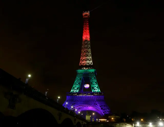 Tháp Eiffel