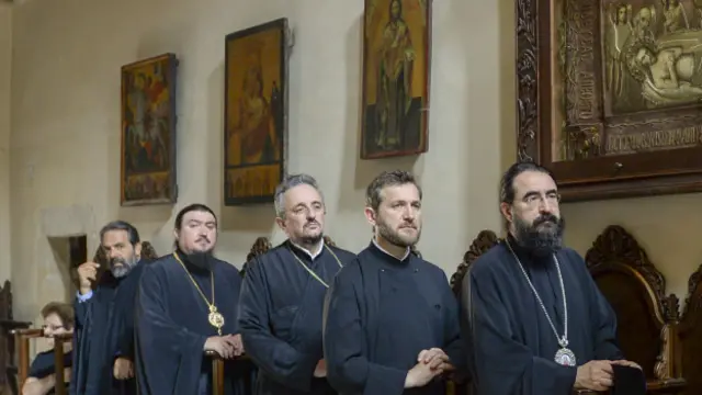 Священнослужители на Крите