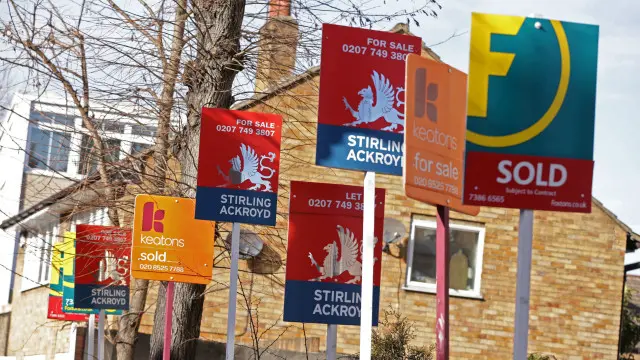 تتضارب اراء المراقبين بشأن حجم الانخفاض في أسعار العقارات البريطانية بعد الاستفتاء