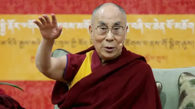 由于中国的外交压力，近年来梵蒂冈一直在回避达赖喇嘛。2014年教宗方济各就拒绝会见达赖喇嘛。