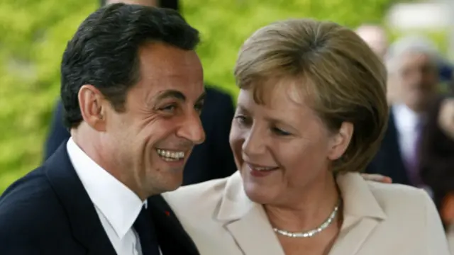 Eski Fransa Cumhurbaşkanı Nicolas Sarkozy ile Almanya Başbakanı Angela Merkel, 2011'de Türkiye için tam üyeliktense 'imtiyazlı ortaklık' tezini ortaya atmış, Ankara'ysa bu tutuma sert tepki göstermişti. 