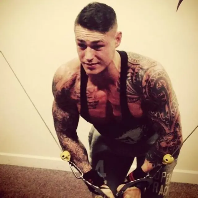 جیمز اجازه نداده که بیماری به علاقه او به بدنسازی، صدمه بزند و رفتن به سالن ورزش به اعتماد او کمک کرده