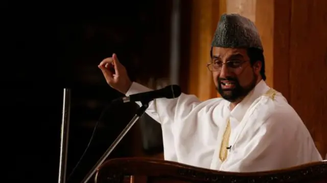 मीरवायज़ उमर फ़ारुक़ ऑल पार्टी हुर्रियत कॉन्फ्रेंस के चेयरमैन हैं. 