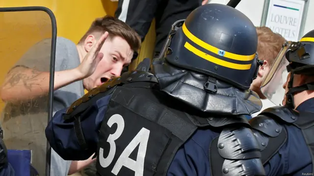 فرانس میں پولیس حکام کا کہنا ہے کہ گرفتاریاں بدھ کے روز کی گئی ہیں