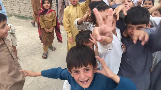 ایک خاندان نے دوسرے کو مجبوری کے عالم میں پناہ دی اور مشترکہ طور پر رہنے لگے