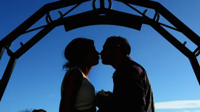 外籍配偶在一些国家面临诸多障碍