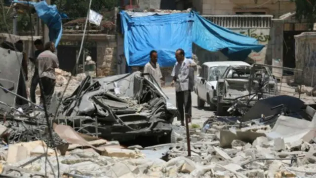 Termit tipli bombalardan Hələbin bombardmanı zamanı istifadə edildiyi barədə xəbərlər yayılmışdı. Kreml bundan əvvəl bu bombalardan istifadəni israrla danıb.