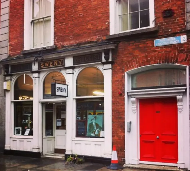 Аптека Sweny's згадується на сторінках "Улісса"