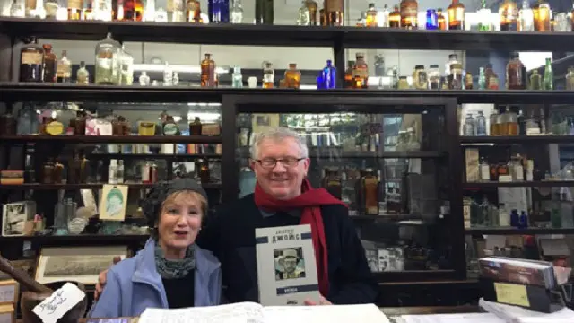 Бріджет і Джозеф - фанати Джеймса Джойса - з новим українським перекладом "Улісса"