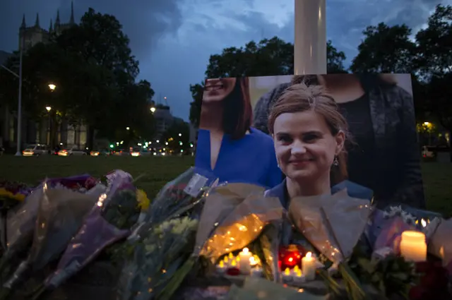 Место поминовения Джо Кокс у парламента
