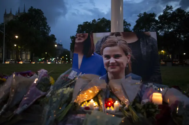 41岁的乔·考克斯（Jo Cox），成了25年来第一个被杀的国会议员