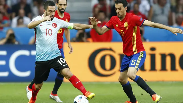 ترکی کے مداحوں نے اپنے ہی کپتان کی ہوٹنگ کی