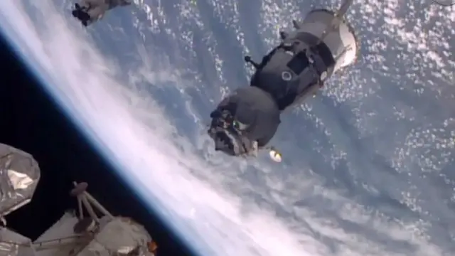 載著皮克、俄羅斯宇航員馬連琴科及美國宇航員科波拉的聯盟號飛船