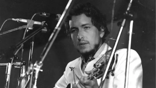 鲍勃·迪伦在1969年的怀特岛音乐节上