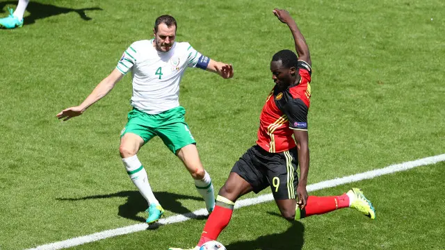 بیلجیئم سٹرائیکر رومیلو لوکاکو نےآئرلینڈ کے خلاف میچ میں دوگول کیے