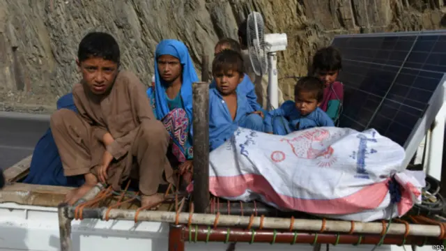 तोरख़म चौक