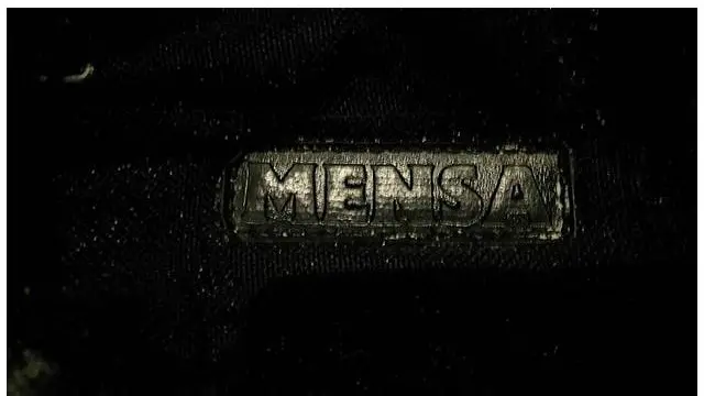 Sarung laptop yang ditemukan.