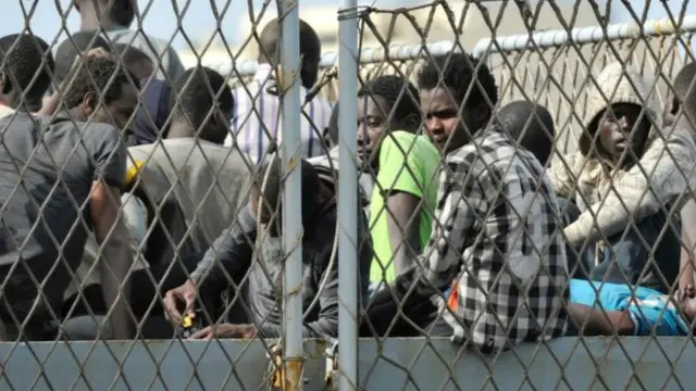 له دغو کډوالو څه باندې نیمايي یې د سوریې، افغانستان او سومالیا په څېر له جګړو ځپلو هېوادونو کوچېدلي دي.