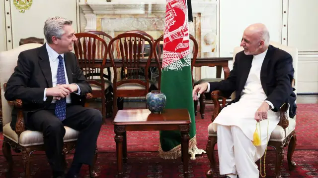 اشرف غنی (راست) و قیلیپو گراندی