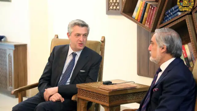 عبدالله عبدالله (راست) و فیلیپو گراندی