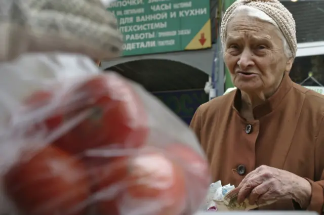 Потребители в российских магазинах