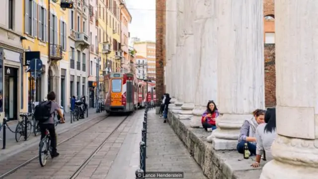 Corso Ticinese 運河區的聖羅倫佐柱（Colonne di San Lorenzo）廢墟（圖片來源：Lance Henderstein)