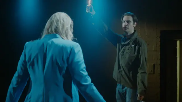 актеры на сцене